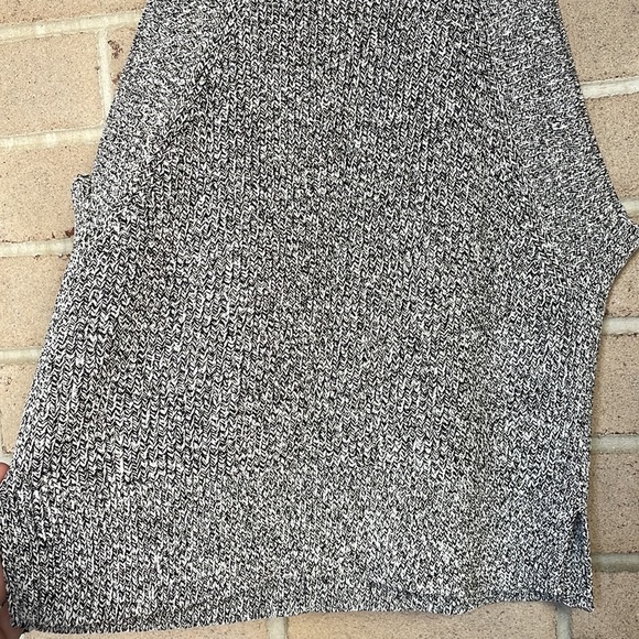 Wilfred Crevier Halter Neck Knit Tank Top - Picture 4 of 8